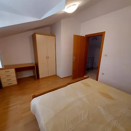펜션 Maison Ancica 수페타르